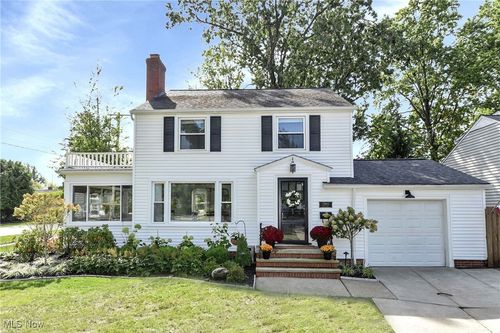 23903 Wolf Rd, Bay Village, OH, 44140-2858 | Card Image