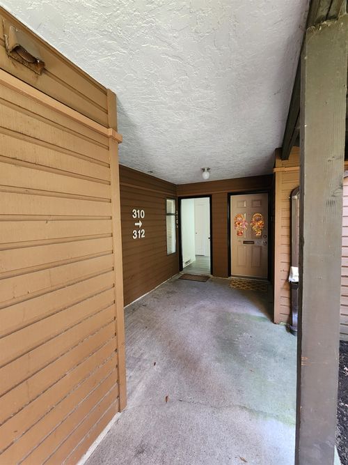 310-10620 150 St, Surrey, BC, V3R7R9 | Card Image