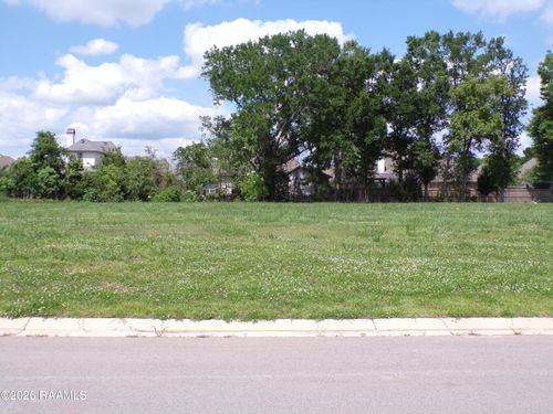 202 Long Oak Ln, Youngsville, LA, 70592-5598 | Card Image