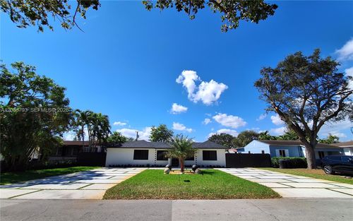 216 Shadow Way, Miami Springs, FL, 33166-5152 | Card Image