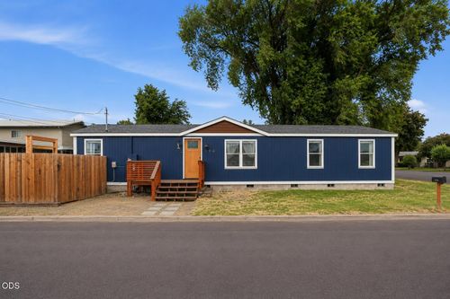 194 Se Garner St, Prineville, OR, 97754-2022 | Card Image
