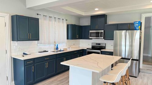 118 Camino De Agua, Elgin, TX, 78621-3352 | Card Image