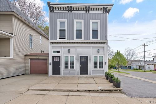 28 E Utica St, Oswego, NY, 13126-2614 | Card Image