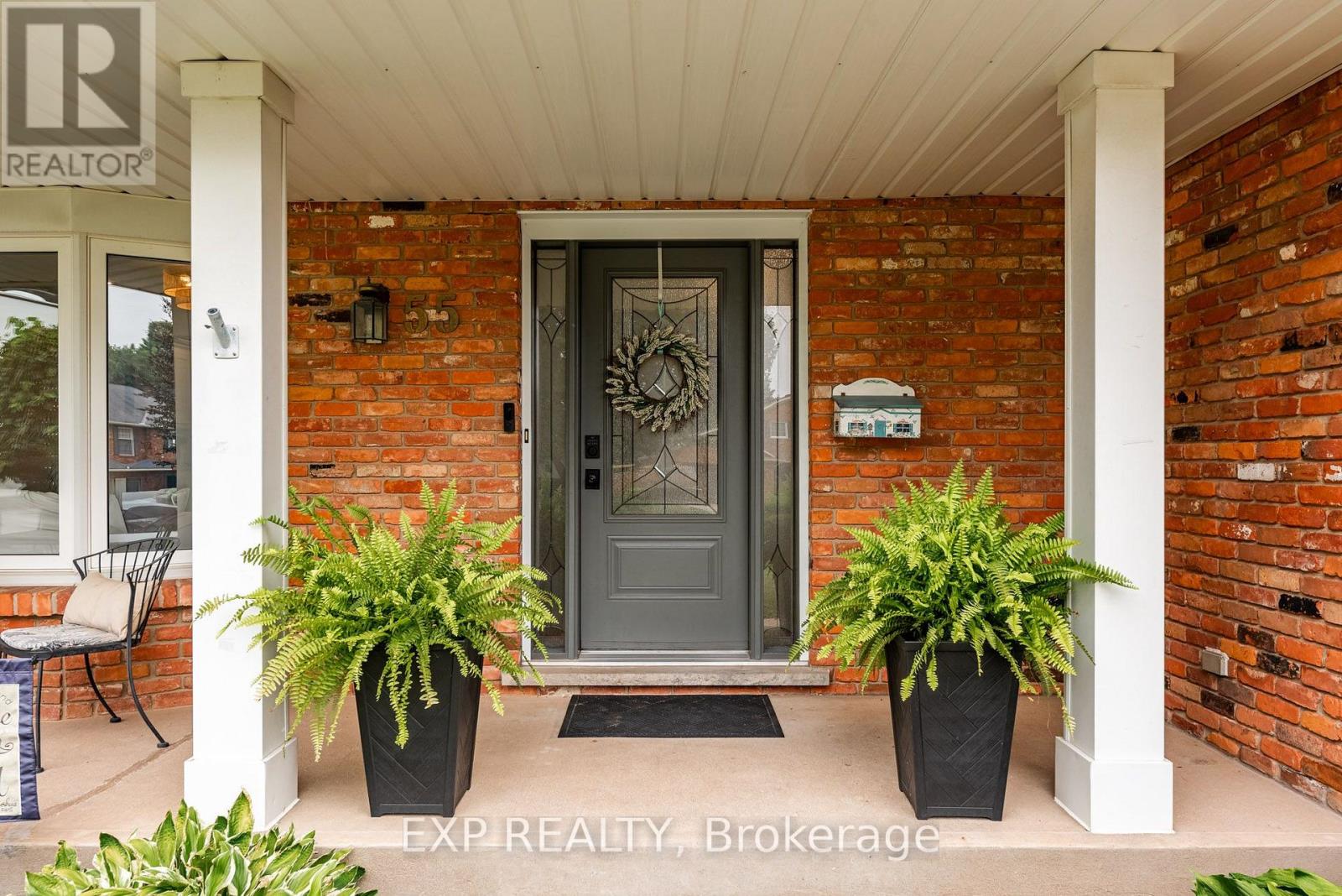 Residential in Pelham (Fonthill) 2