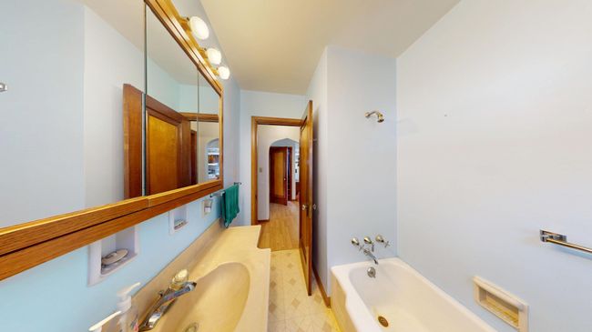 Bathroom | Image 15