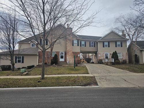 g5-833 Village Quarter Rd, West Dundee, IL, 60118-2132 | Card Image