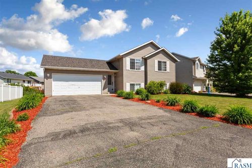 829 Tanager Rd, Mankato, MN, 56001-6448 | Card Image