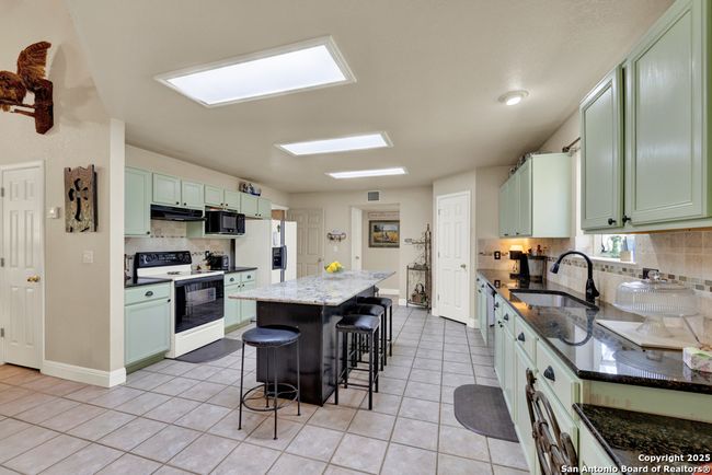 15009 Canterbury Rd, House other with 4 bedrooms, 3 bathrooms and null parking in Spring Branch TX | Image 7