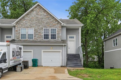 10337 Parkview Ave, Kansas City, KS, 66109-3761 | Card Image
