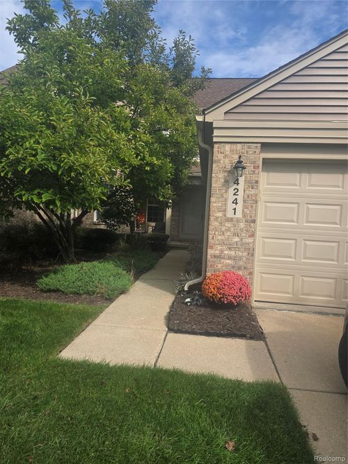 4241 Hunters Circle West Circle W, Canton Charter Township, MI, 48188 | Card Image