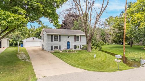 1358 Glenview Drive, FOX CROSSING, WI, 54956 | Card Image
