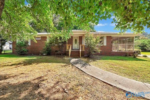 806 6th St Ne, Arab, AL, 35016-1108 | Card Image