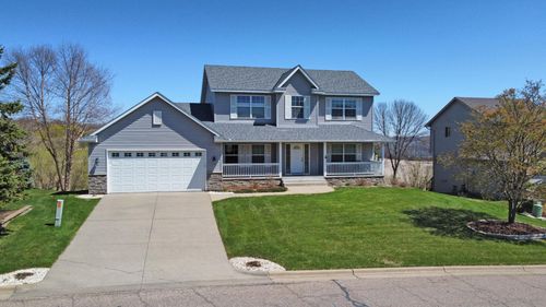 400 Bluffs Pkwy, Buffalo, MN, 55313-1367 | Card Image