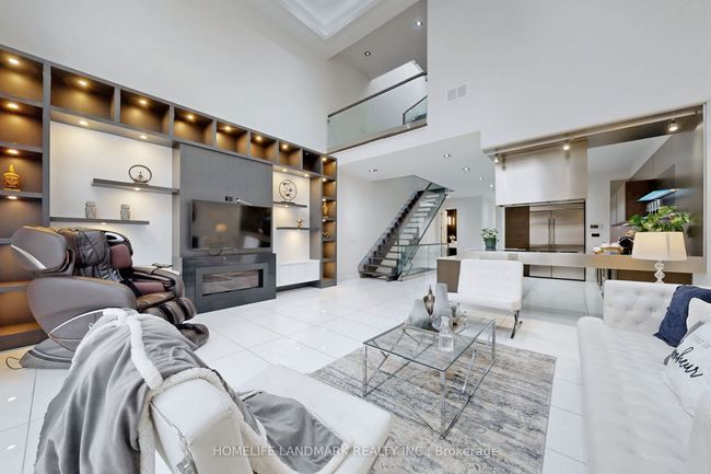 301 Jedburgh Rd, House other with 5 bedrooms, 4 bathrooms and 2 parking in Toronto ON | Image 6