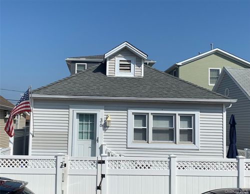 36 Tennessee Ave, Long Beach, NY, 11561-1322 | Card Image