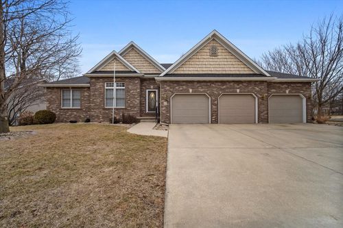 10 Timbers Ct, Bloomington, IL, 61701-9024 | Card Image