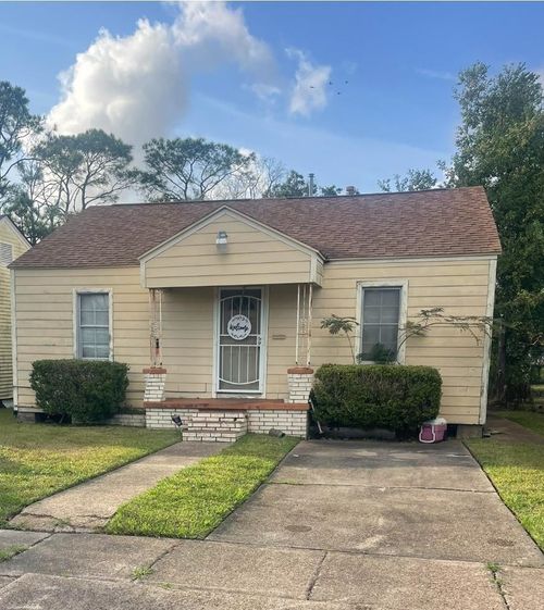 1433 W 5th St, Port Arthur, TX, 77640-4748 | Card Image