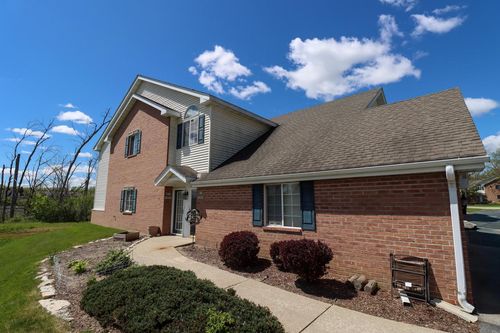 S77W19333 Lakewood Drive, Muskego, WI, 53150 | Card Image