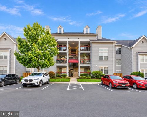 270-6-9900 Boysenberry Way, GAITHERSBURG, MD, 20879-3685 | Card Image