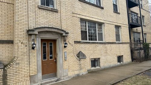 1-2819 Rosemont Ave, Chicago, IL, 60659-1747 | Card Image