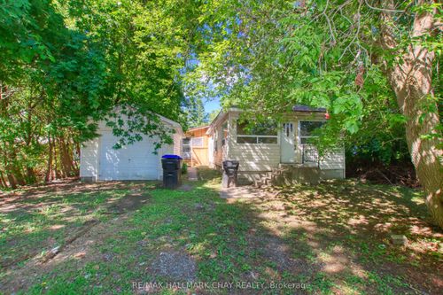 956 Carson Ave, Lefroy, ON, L0L1W0 | Card Image