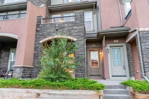 22 Quarry Lane Se, Calgary, AB, T2Z3T3 | Card Image