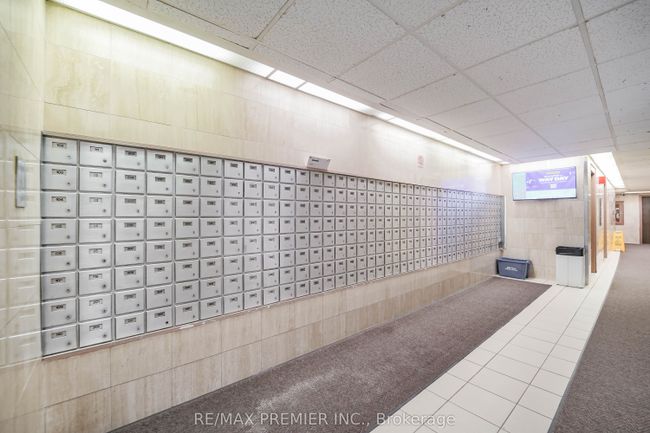 1003 - 390 Dixon Rd, Condo with 2 bedrooms, 1 bathrooms and 1 parking in Etobicoke ON | Image 28