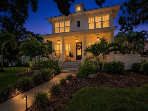 312 35th Ave Ne, St Petersburg, FL, 33704-1546 | Card Image