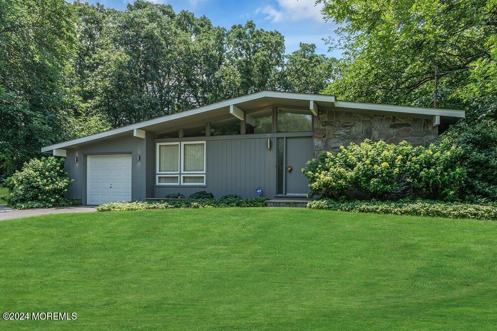 Gloria Ann Smith Dr, Brick, NJ 08723