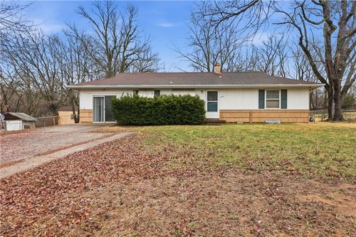 5435 Cedar Ave, Raytown, MO, 64133-2817 | Card Image