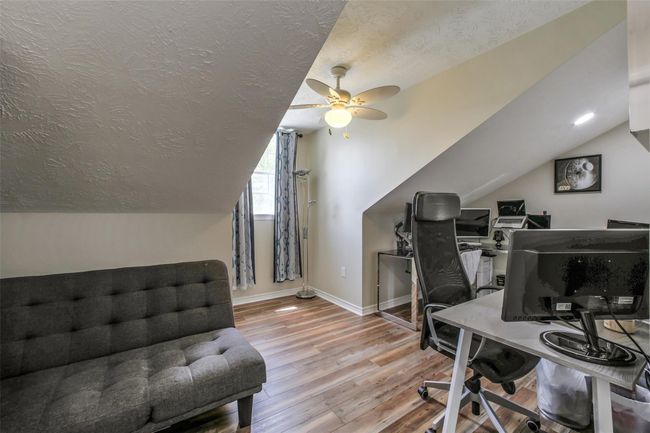 Secondary bedroom or flex room (currently being used as an office) located on the 2nd floor. | Image 25