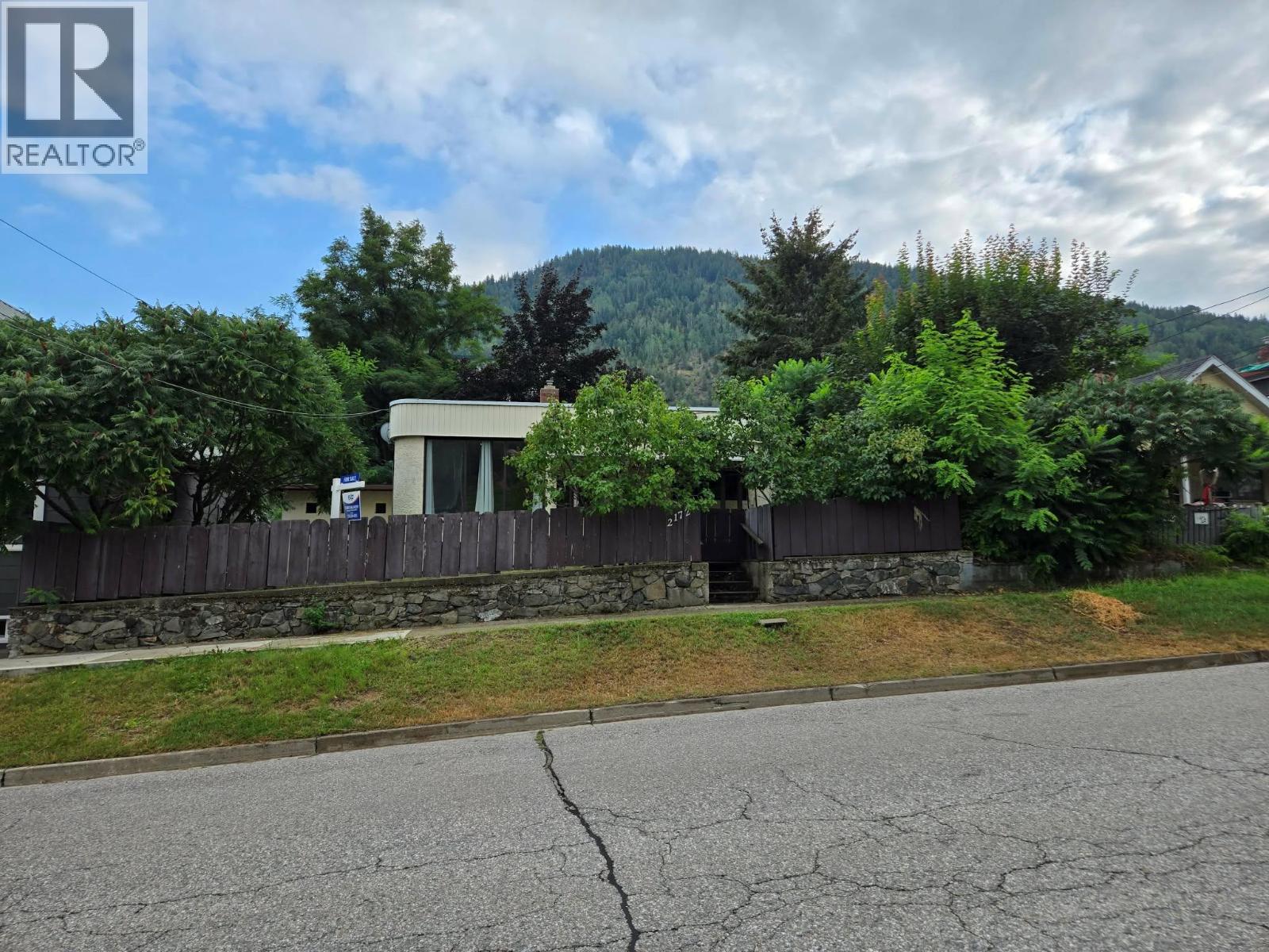 Residential in Trail