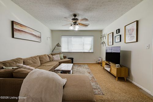 302 Casa Bella Ct, Louisville, KY, 40220-2026 | Card Image