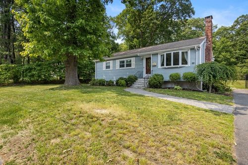 20 Stratford Ave, Avon, MA, 02322-1250 | Card Image