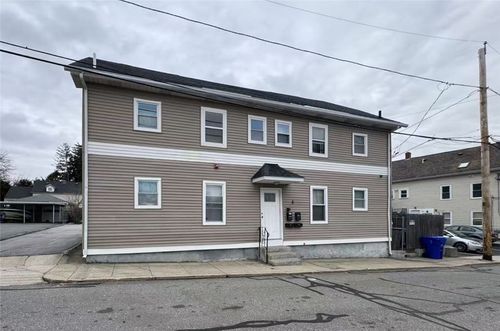 201-5 Penta St, West Warwick, RI, 02893-1465 | Card Image