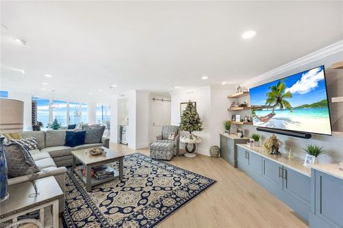 902-4041 Gulf Shore Blvd Sw, NAPLES, FL, 34103 | Card Image