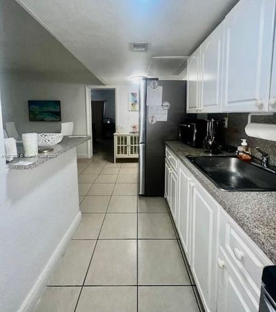 11 - 3901 Sw 112th Ave, Condo with 1 bedrooms, 1 bathrooms and null parking in Miami FL | Image 2