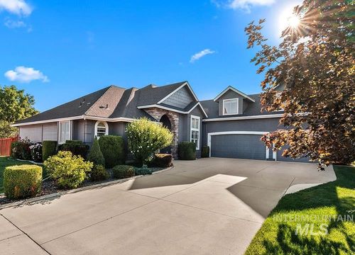 1730 W Glade Creek St, Meridian, ID, 83646-4304 | Card Image