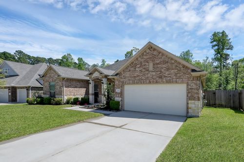 2051 Brookmont Dr, Conroe, TX, 77301-1585 | Card Image