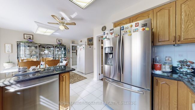 180 Kingknoll Dr, House other with 8 bedrooms, 4 bathrooms and 2 parking in Brampton ON | Image 16