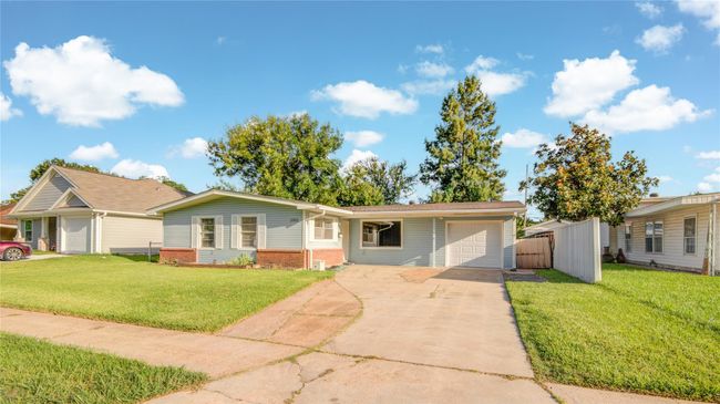 3302 Cedarcrest Dr, House other with 4 bedrooms, 2 bathrooms and 1 parking in Pasadena TX | Image 4