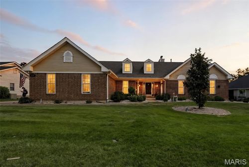 918 Forest Lake Ct, Ballwin, MO, 63021-6064 | Card Image