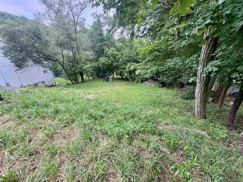 60 Cleveland Ave, Westover, WV, 26501-4240 | Card Image