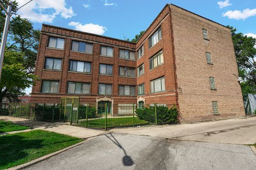 2a-8008 S Ridgeland Ave, Chicago, IL, 60617-1008 | Card Image