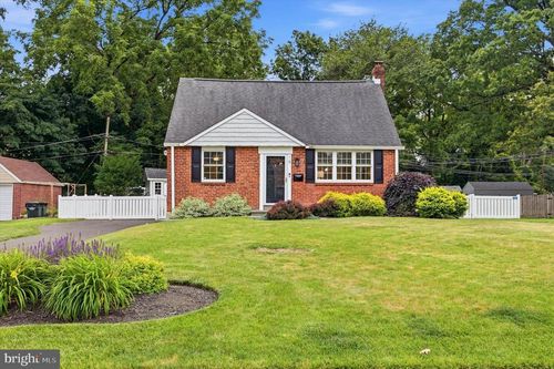 19 Newington Dr, HATBORO, PA, 19040-4506 | Card Image