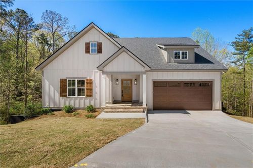 327 Crest Pointe S, Bremen, GA, 30110-2361 | Card Image
