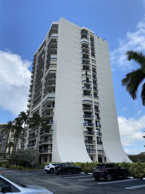 apt-1104-2400 Presidential Way, West Palm Beach, FL, 33401-1315 | Card Image