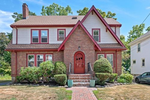 35 Burbank Rd, Medford, MA, 02155-2928 | Card Image