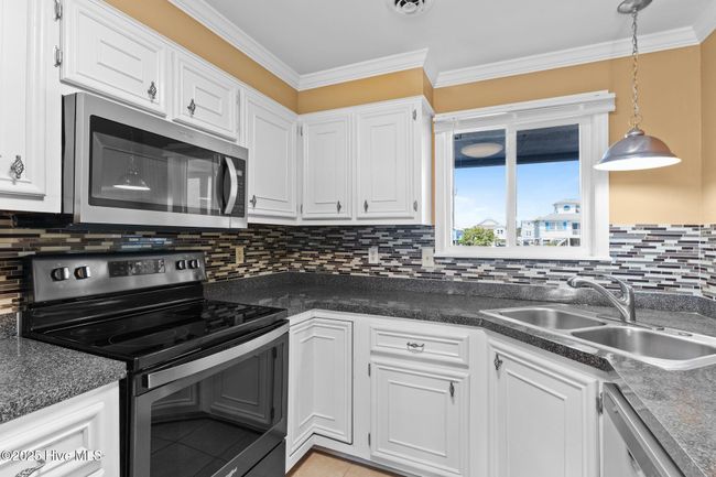 Kitchen | Image 22