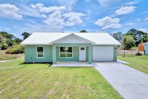 694 Concert Dr, Lake Placid, FL, 33852 | Card Image